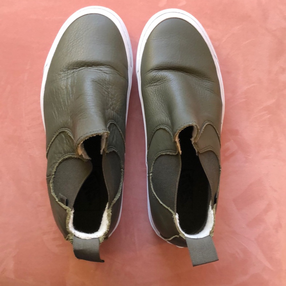 Vans green leather mid tops